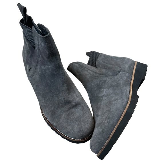 Blondo Perla Waterproof Suede Chelsea Boots Size 7 - Picture 3 of 11